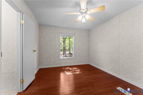 Tiny photo for 9174 Howardsville Road, Howardsville, VA 24562 (MLS # 2622390)
