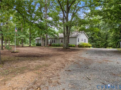 Tiny photo for 9174 Howardsville Road, Howardsville, VA 24562 (MLS # 2622390)