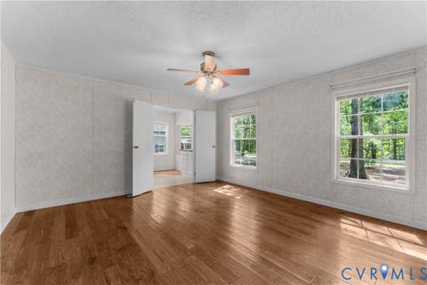 Tiny photo for 9174 Howardsville Road, Howardsville, VA 24562 (MLS # 2622390)