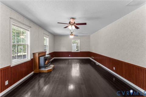 Tiny photo for 9174 Howardsville Road, Howardsville, VA 24562 (MLS # 2622390)