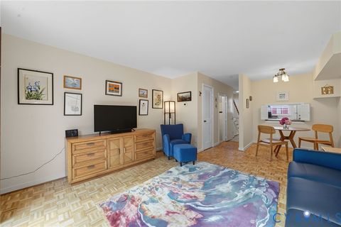 Tiny photo for 403 N Hamilton Street #J, Richmond, VA 23221 (MLS # 2527725)