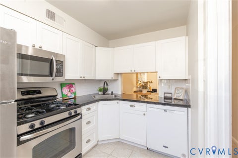 Tiny photo for 509 N Hamilton Street #J, Richmond, VA 23221 (MLS # 2625971)