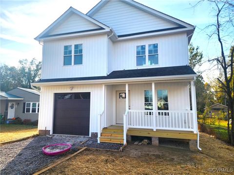 A home in Colonial Heights