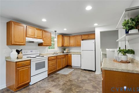 Tiny photo for 3404 Hollow Wood Court, Midlothian, VA 23832 (MLS # 2613610)