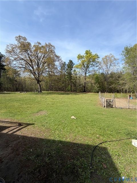 Tiny photo for 4806 Cox Road, Wilsons, VA 23894 (MLS # 2608263)