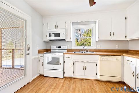 Tiny photo for 5062 Ruffin Road, Prince George, VA 23875 (MLS # 2531558)