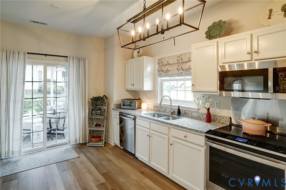 4188 English Holly Circle