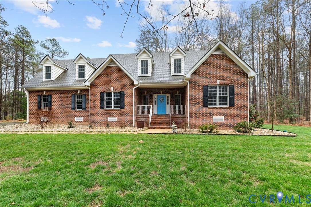 2604 E Maple Grove Lane