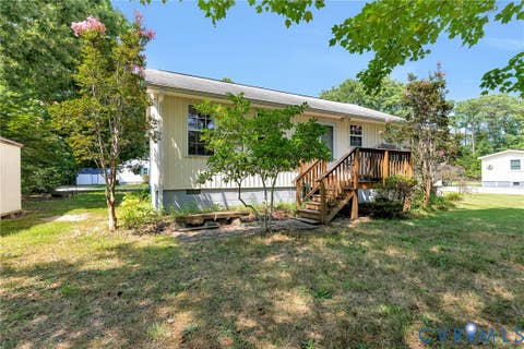 Tiny photo for 233 Washington Street, Reedville, VA 22503 (MLS # 2622161)