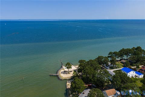 Tiny photo for 233 Washington Street, Reedville, VA 22503 (MLS # 2622161)