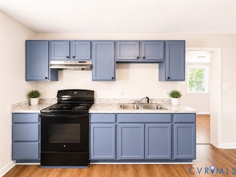 Tiny photo for 1414 E Washington Street, Petersburg, VA 23803 (MLS # 2612794)