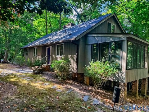 Photo of 1 Brandon Circle, Williamsburg, VA 23185 (MLS # 2533511)