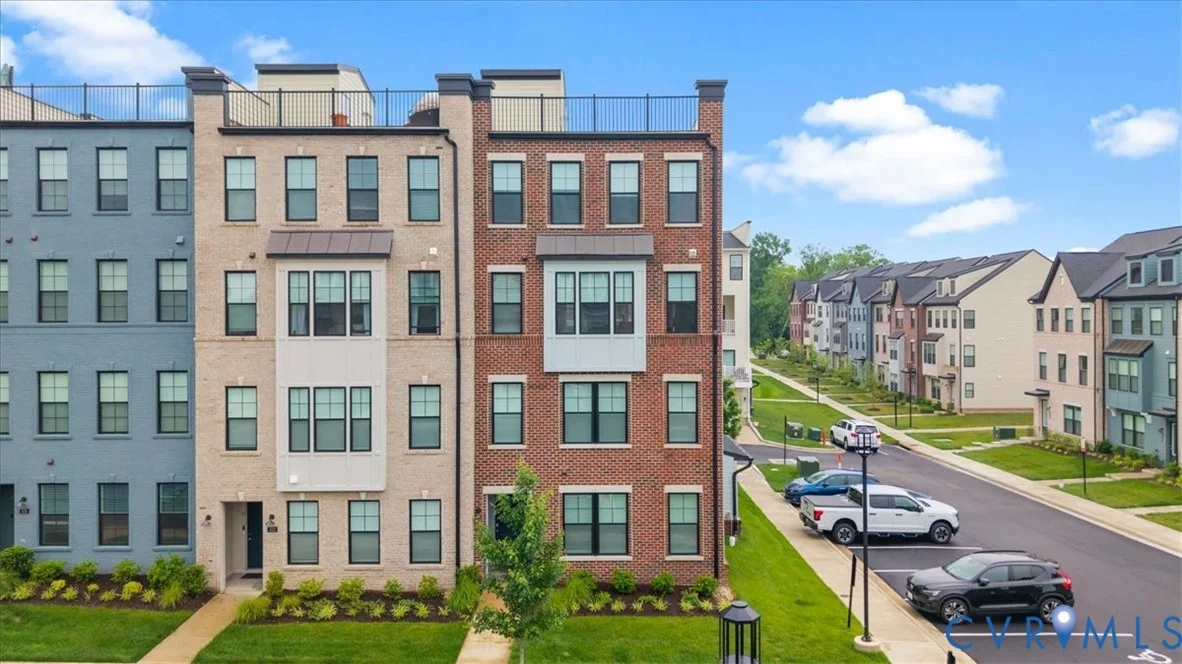 571 Hazel Place Unit B