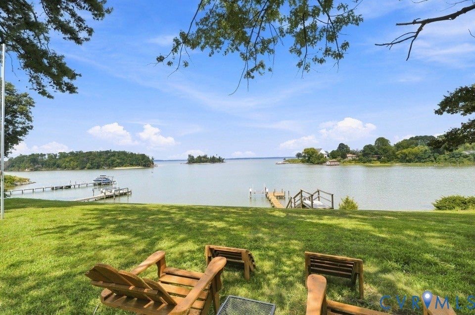 1700 Locust Grove Road