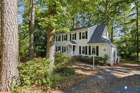 Tiny photo for 509 Overcliff Court, Midlothian, VA 23114 (MLS # 2628507)