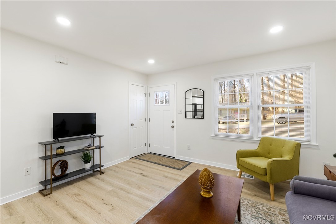 Midlothian, Virginia 23112, United States, 3 Bedrooms Bedrooms, ,2 BathroomsBathrooms,Residential,Pending,77838