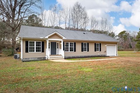 Photo of 31 Moccasin Trail, Weems, VA 22576 (MLS # 2533083)