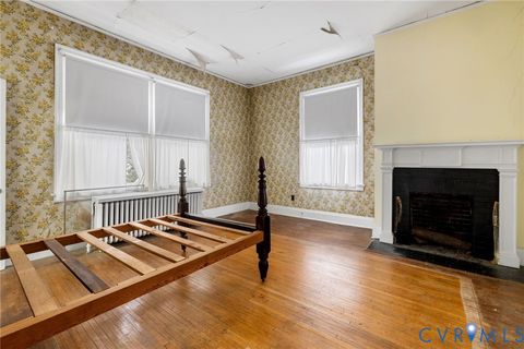 Tiny photo for 114 Marshall Street, Petersburg, VA 23803 (MLS # 2601801)