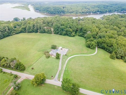 Tiny photo for 827 Sutherland Road, Church Road, VA 23833 (MLS # 2619715)