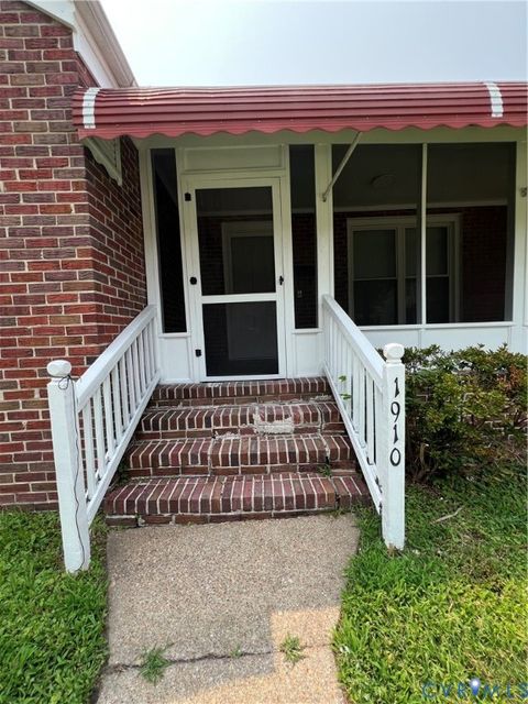 Tiny photo for 1910 Piedmont Avenue, Portsmouth, VA 23704 (MLS # 2619889)