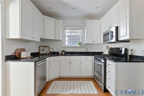 Tiny photo for 4003 Kensington Avenue, Richmond, VA 23221 (MLS # 2623072)