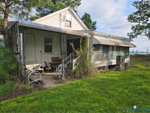 Tiny photo for 242 Rappahannock Drive, Dunnsville, VA 22454 (MLS # 2624943)