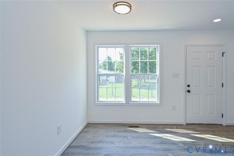 Tiny photo for 501 Smith Drive, Ruther Glen, VA 22546 (MLS # 2604118)