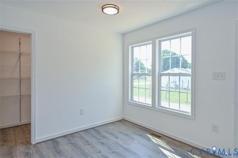 Tiny photo for 501 Smith Drive, Ruther Glen, VA 22546 (MLS # 2604118)