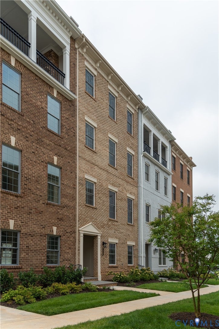 8 E Cary Street