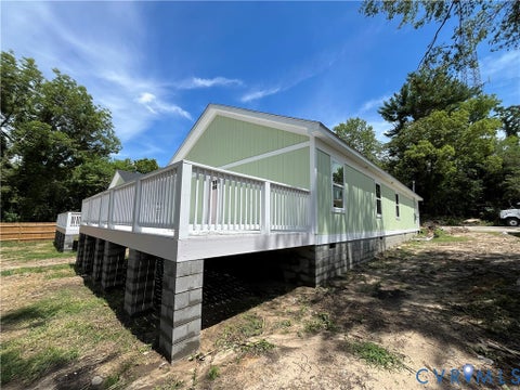 Tiny photo for 613 Cameron Street, Petersburg, VA 23803 (MLS # 2617342)