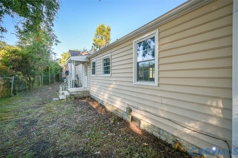 Tiny photo for 135 W Westover Avenue, Colonial Heights, VA 23834 (MLS # 2627306)