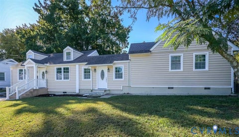 Tiny photo for 135 W Westover Avenue, Colonial Heights, VA 23834 (MLS # 2627306)