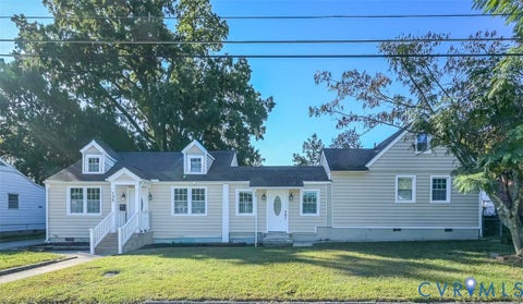 Photo of 135 W Westover Avenue, Colonial Heights, VA 23834 (MLS # 2627306)