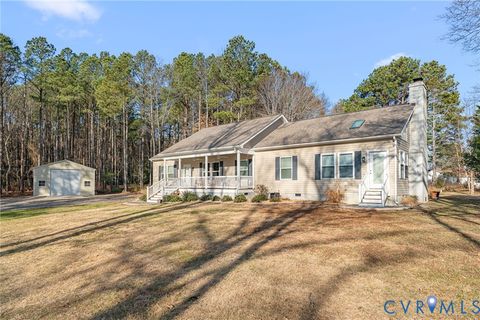 Photo of 613 Doctors Point Rd Rd, Lottsburg, VA 22511 (MLS # 2600046)