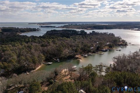 Tiny photo for 613 Doctors Point Rd Rd, Lottsburg, VA 22511 (MLS # 2600046)