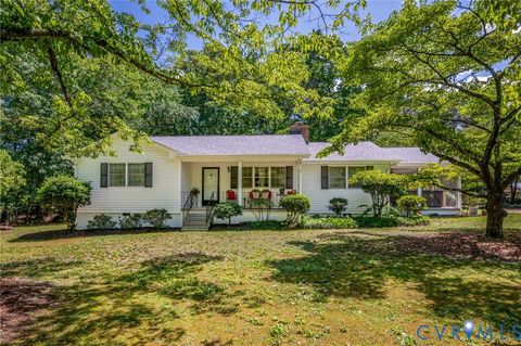 Photo of 8315 King Drive, Disputanta, VA 23842 (MLS # 2614715)