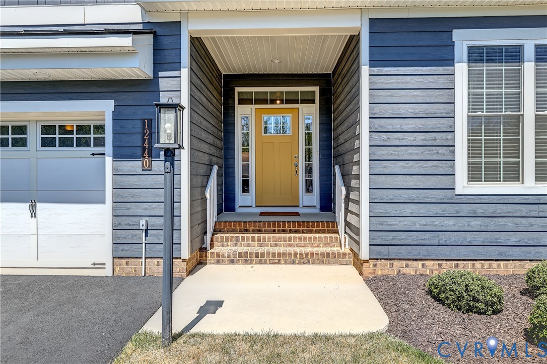 12440 N Crossing Drive