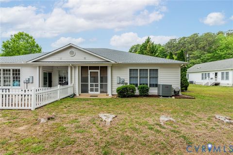 Tiny photo for 20 Bay Court, Kilmarnock, VA 22482 (MLS # 2613123)