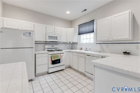Tiny photo for 20 Bay Court, Kilmarnock, VA 22482 (MLS # 2613123)