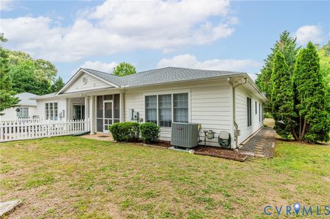 Tiny photo for 20 Bay Court, Kilmarnock, VA 22482 (MLS # 2613123)
