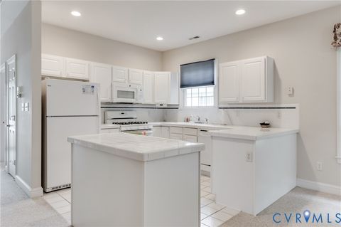 Tiny photo for 20 Bay Court, Kilmarnock, VA 22482 (MLS # 2613123)