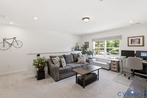 Tiny photo for 7712 Hawthorne Avenue, Henrico, VA 23227 (MLS # 2612521)
