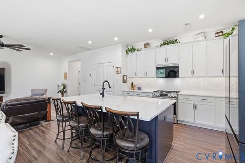 Tiny photo for 7712 Hawthorne Avenue, Henrico, VA 23227 (MLS # 2612521)