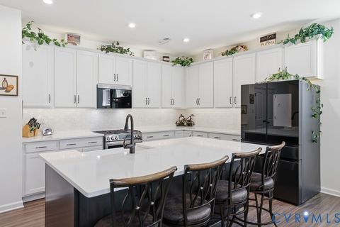 Tiny photo for 7712 Hawthorne Avenue, Henrico, VA 23227 (MLS # 2612521)