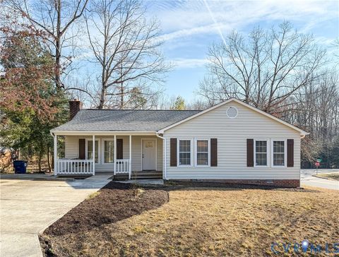 Photo of 4707 Mason Woods Court, Chesterfield, VA 23234 (MLS # 2604434)