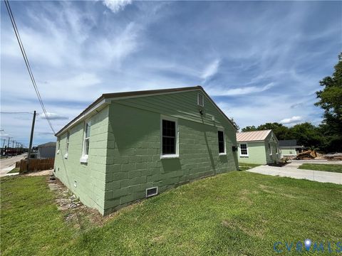 Tiny photo for 601 Cameron Street, Petersburg, VA 23803 (MLS # 2617337)