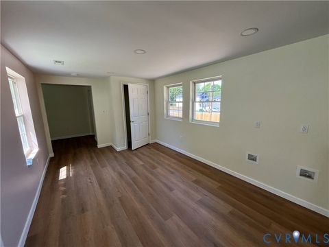 Tiny photo for 601 Cameron Street, Petersburg, VA 23803 (MLS # 2617337)