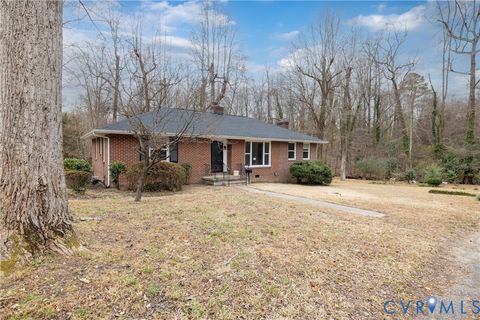 Photo of 407 Marvin Avenue, Colonial Heights, VA 23834 (MLS # 2600366)