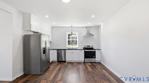 Tiny photo for 620 Gressett Street, Petersburg, VA 23803 (MLS # 2612958)