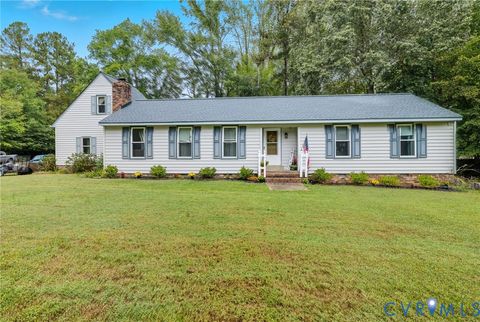 Photo of 4800 Stockholm Drive, Sandston, VA 23150 (MLS # 2600015)